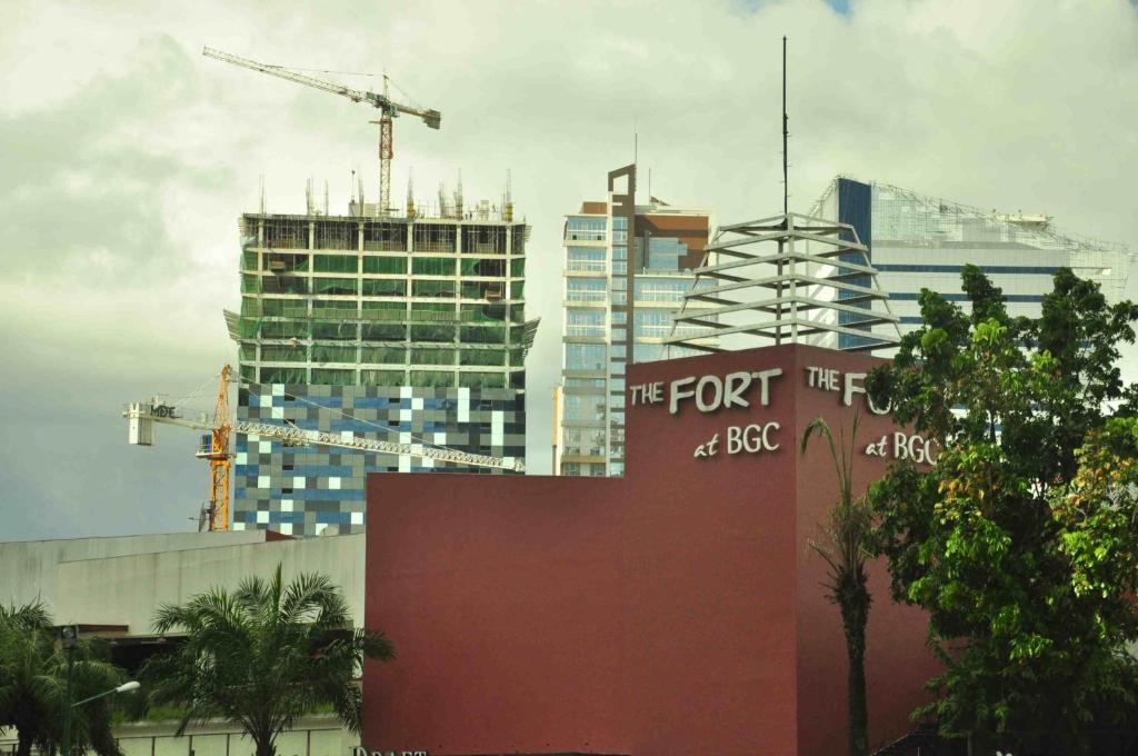 The Fort Budget Hotel- Bonifacio Global City San Pedro Makati Exterior foto