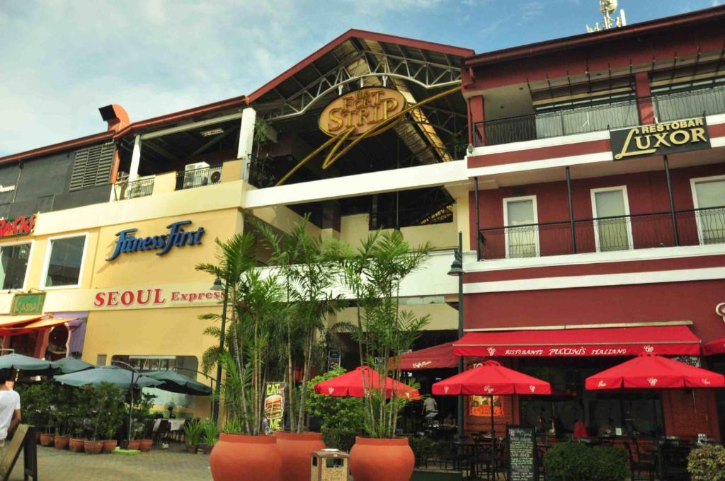 The Fort Budget Hotel- Bonifacio Global City San Pedro Makati Exterior foto
